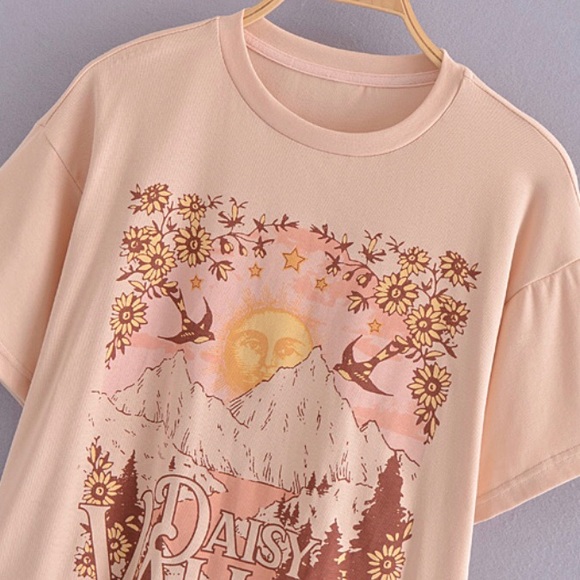 Daisy Valley Sunshine & Happiness Tee - Picture 4 of 13